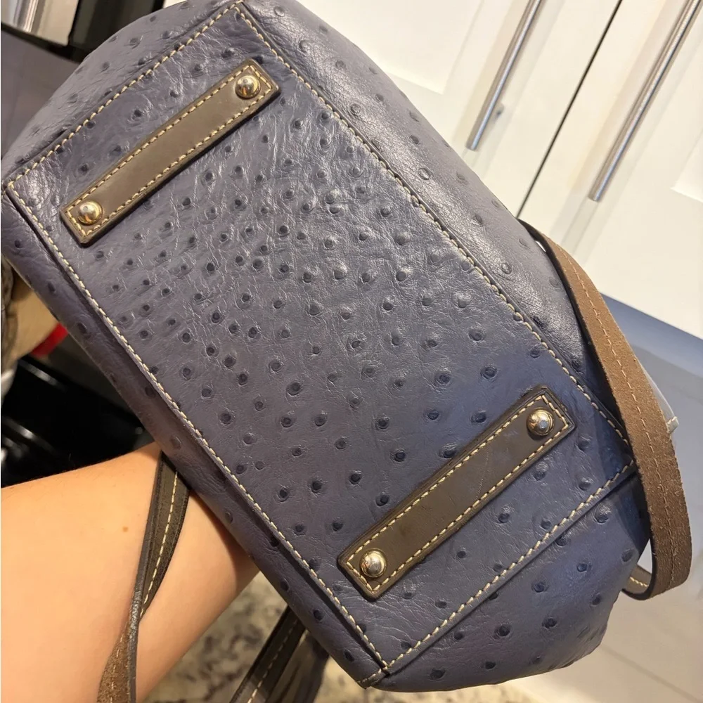 RARE Dooney & Bourke Maxine Tote Ostrich Embossed Leather Soy Blue Zip Tote - Picture 5 of 7